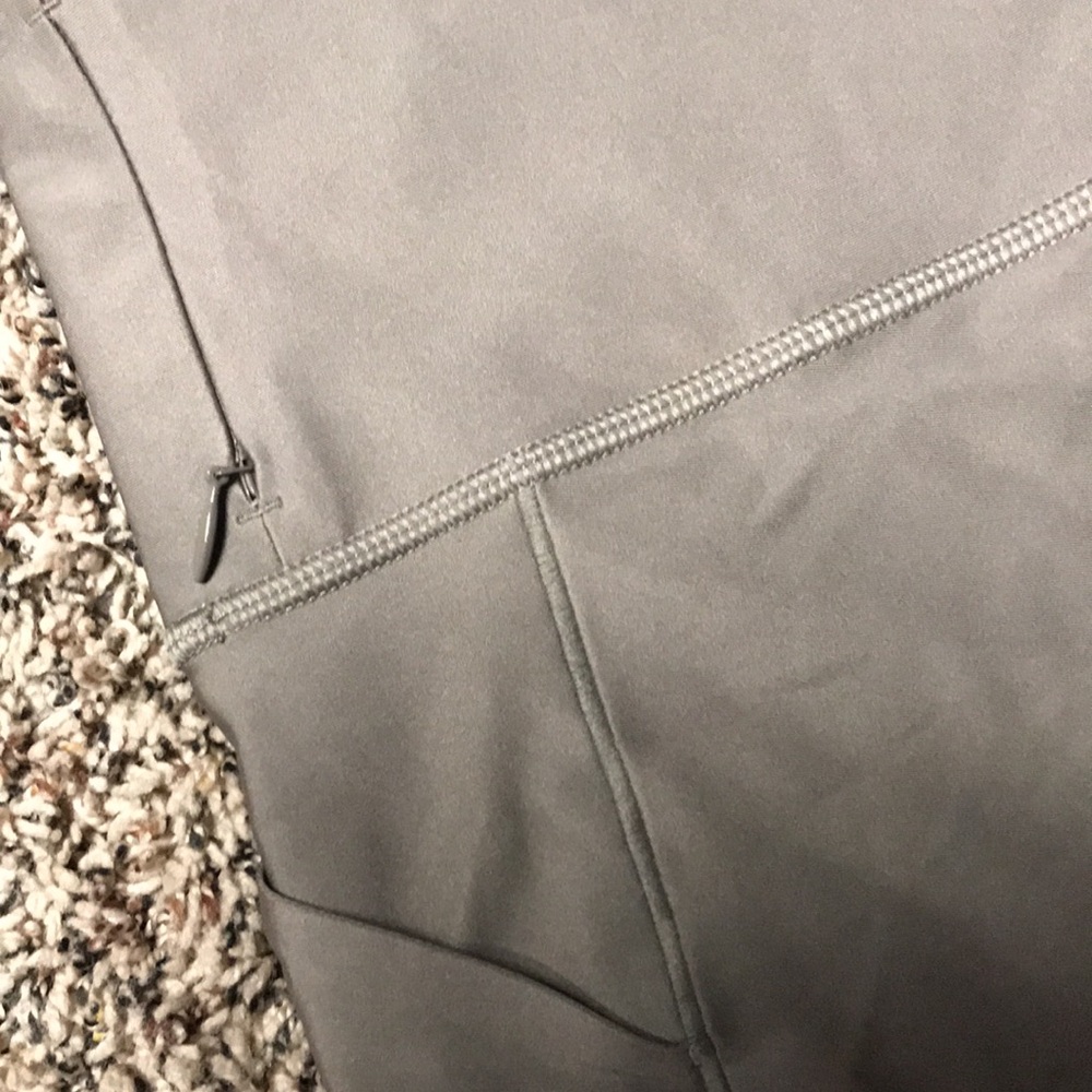 All In Motion Effortless Support High Rise Sleek Pocket Bike Shorts | NWT - Picture 4 of 9